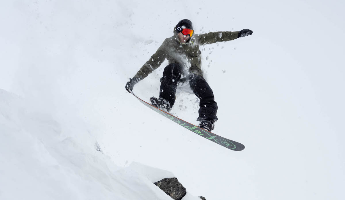 Tail Grab snowboarding