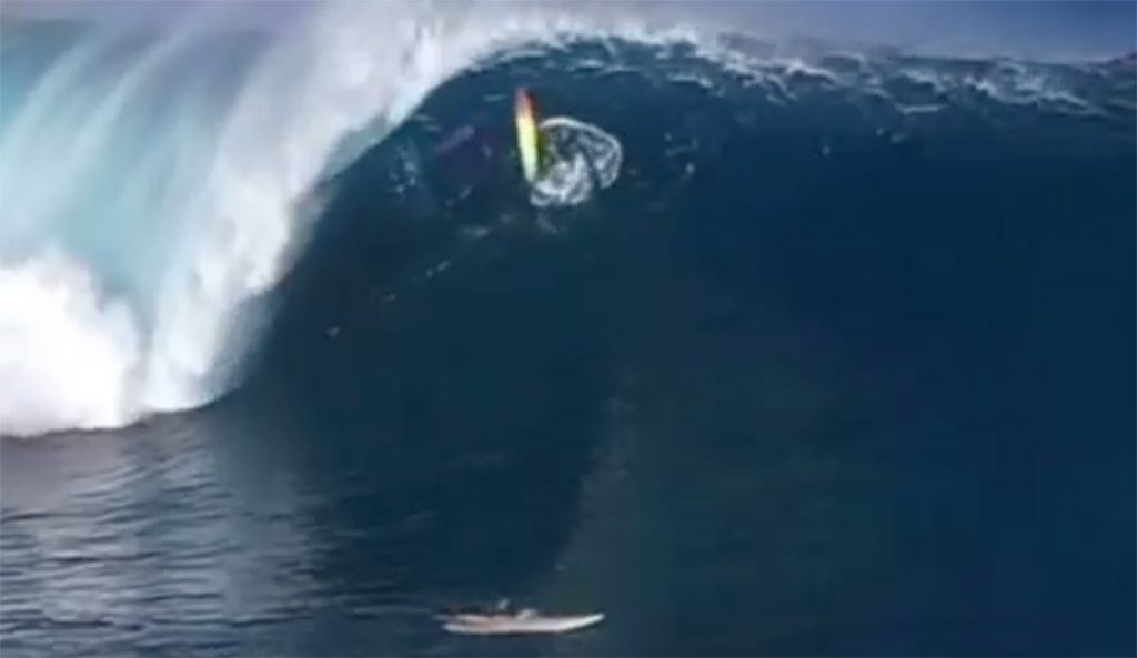 Eddie Aikau swell at Outer Reef