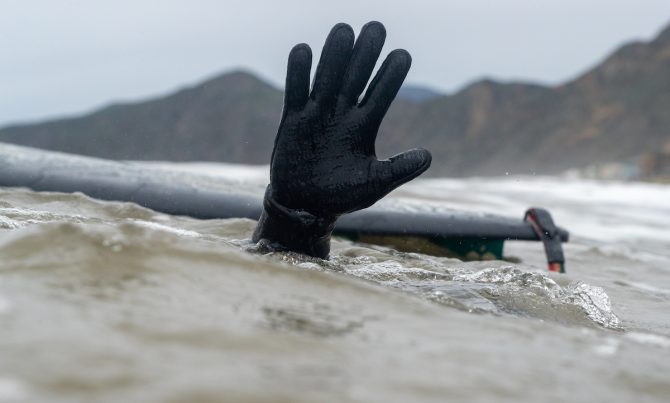 Honorable mentions surf gloves