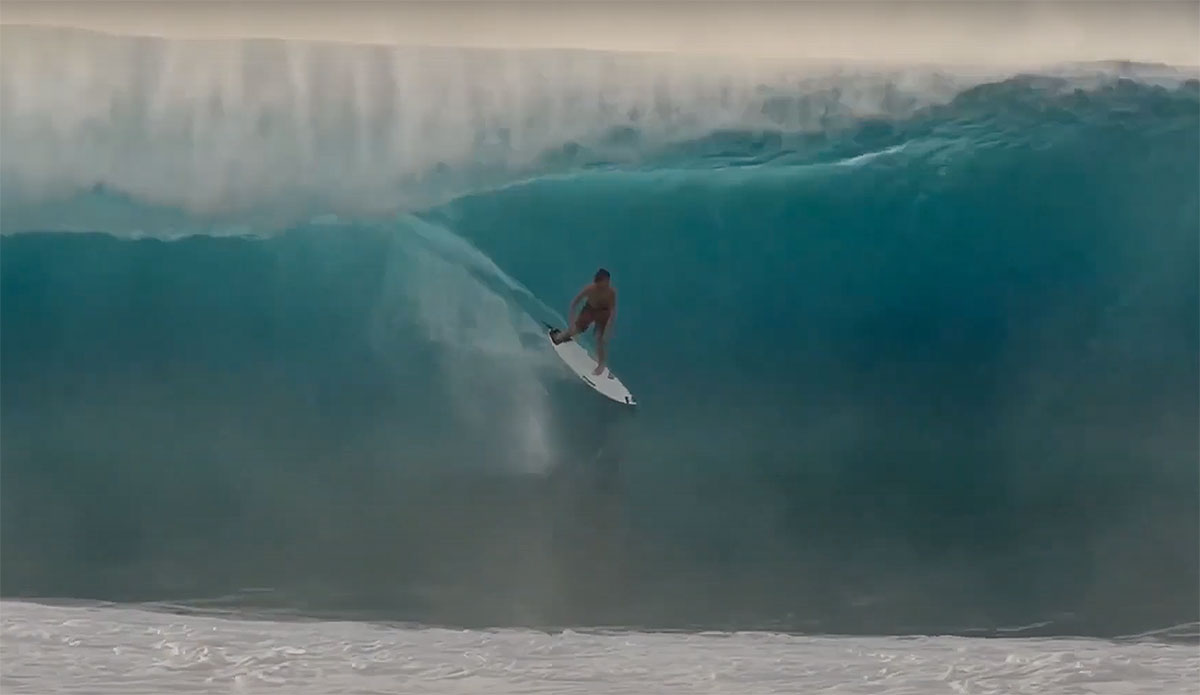 jack robinson surfing Pipeline