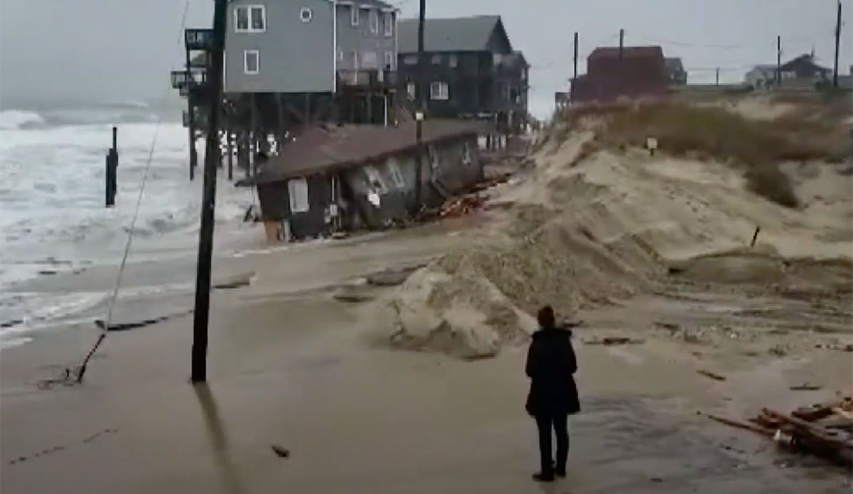 Outerbanks house collapse