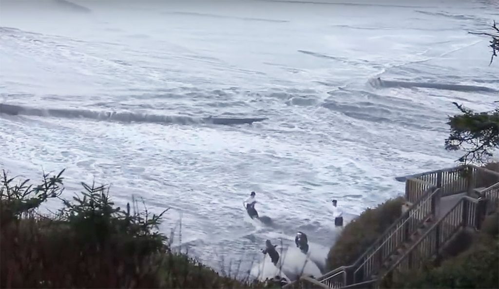 new study finds origin of sneaker waves