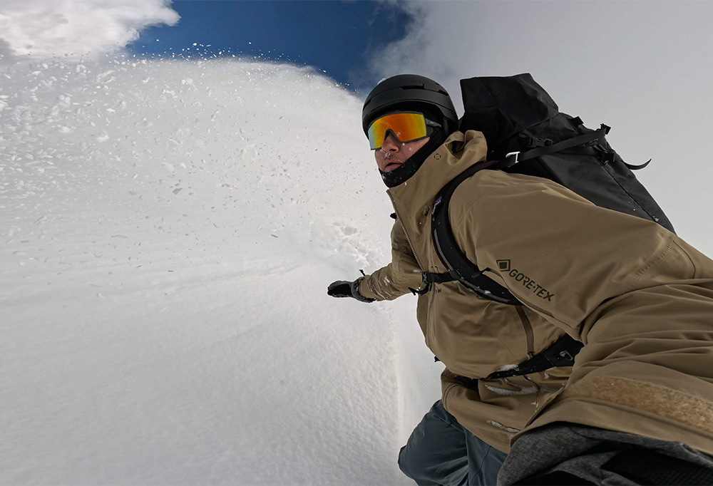 snowboarding in the backcountry with the patagonia descensionist 40L backpack