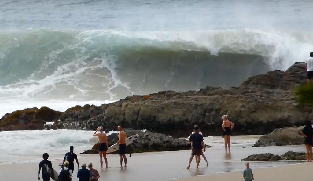 snapper rocks surfing