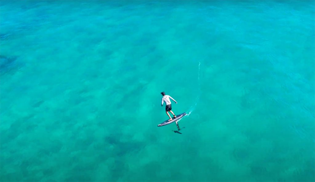 Adam Bennetts foil surfing