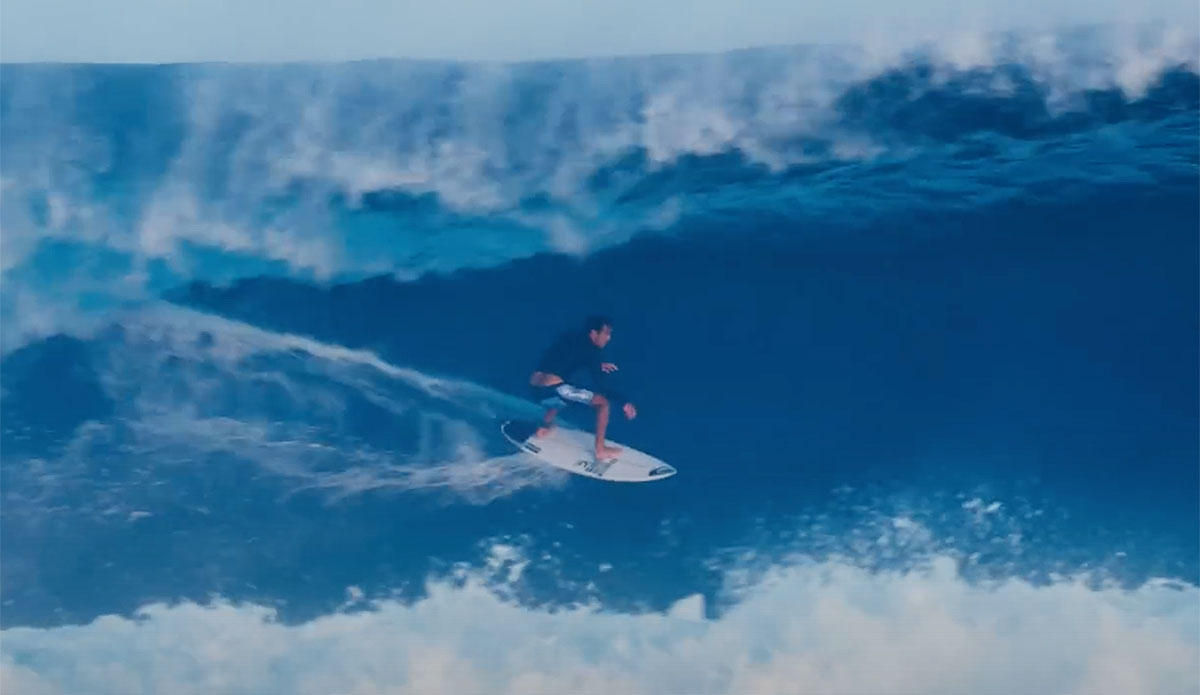 koa rothman surfing Cloudbreak