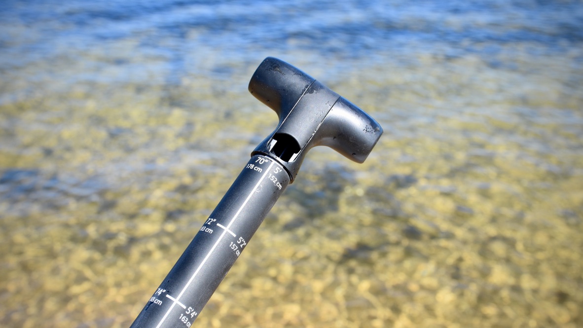 showing the LeverLock adjustment system of the Werner Zen 95 SUP paddle