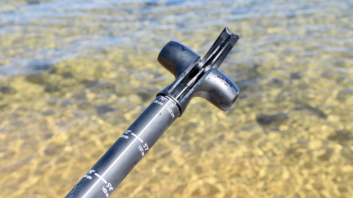showing the LeverLock adjustment system of the Werner Zen 95 SUP paddle