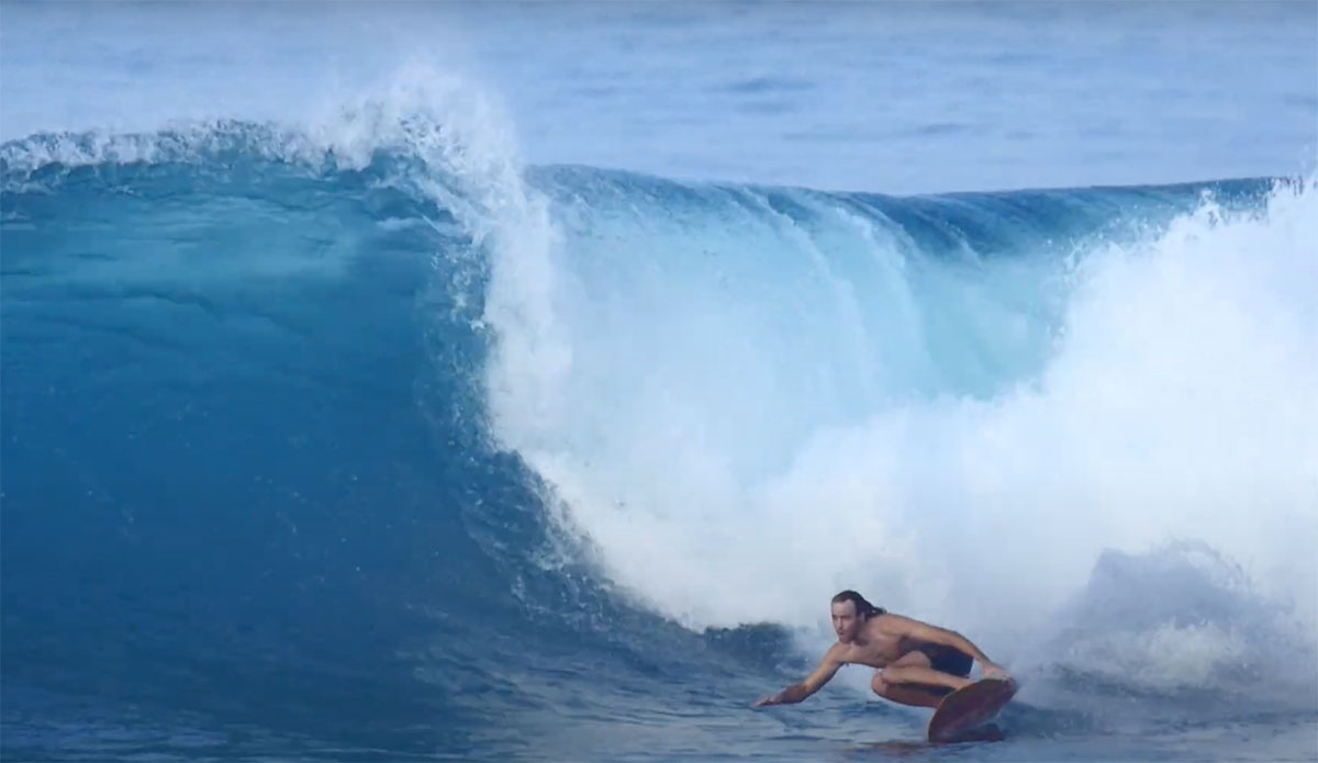 Ari Browne finless surfing