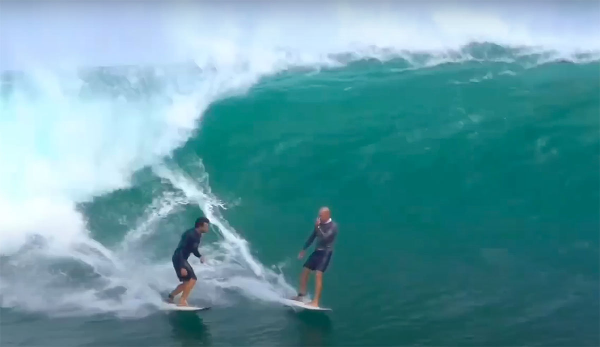 Kelly Slater drops in on JP Avezedo