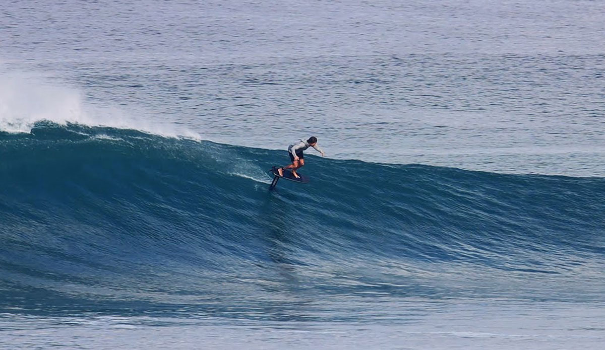 Adam Bennetts surf foil at Uluwatu