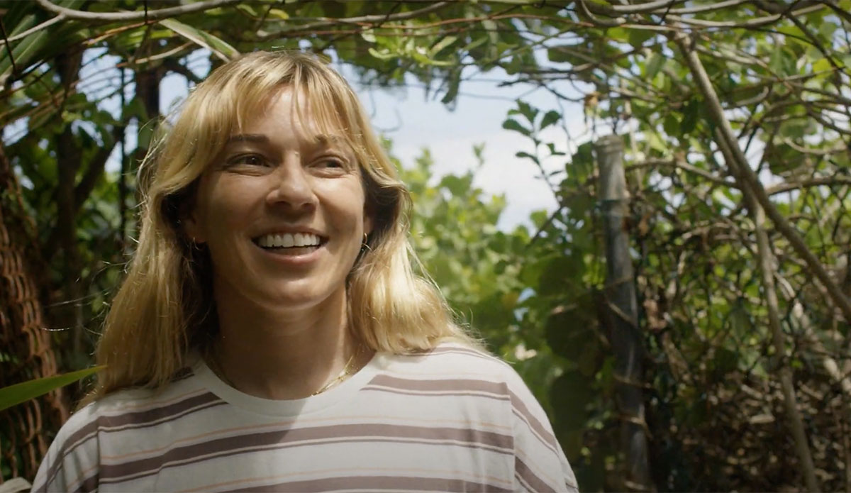 Coco Ho on Pipeline