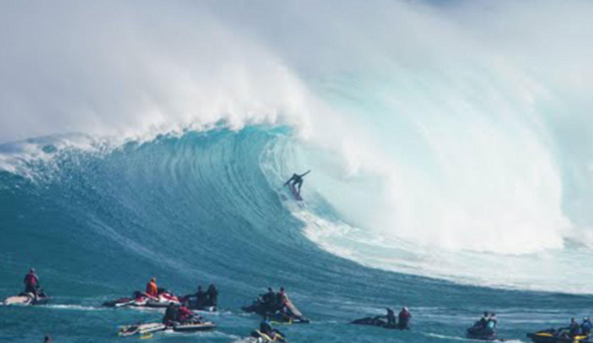 Kai Lenny surfing Jaws