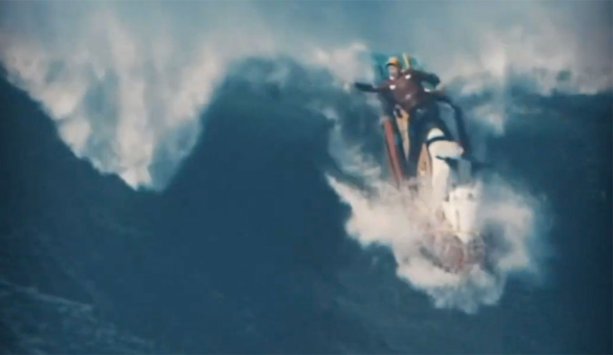 Alex Wippel surfing Nazaré