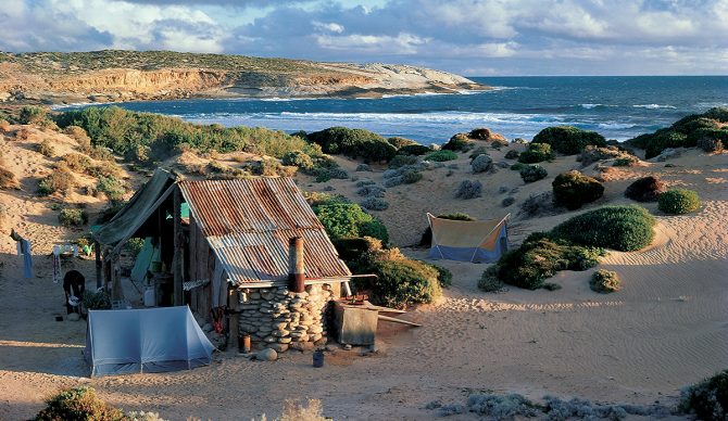 An Auction of Photographer John Witzig’s Work Is a Study in Australian Surf History