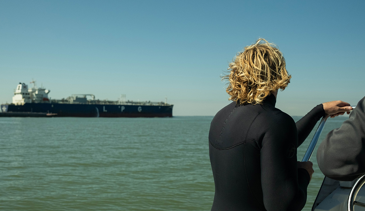 Galveston, Texas, the motherland of tanker surfing. Photo: Ben Gravy // Red Bull Content Pool
