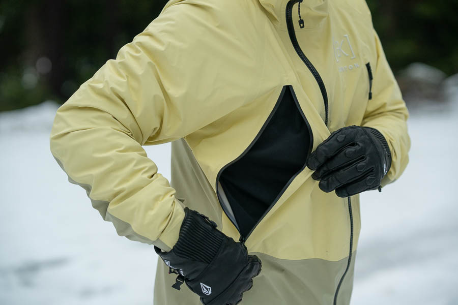 testing out the burton ak kalausi jacket and its side zip pockets