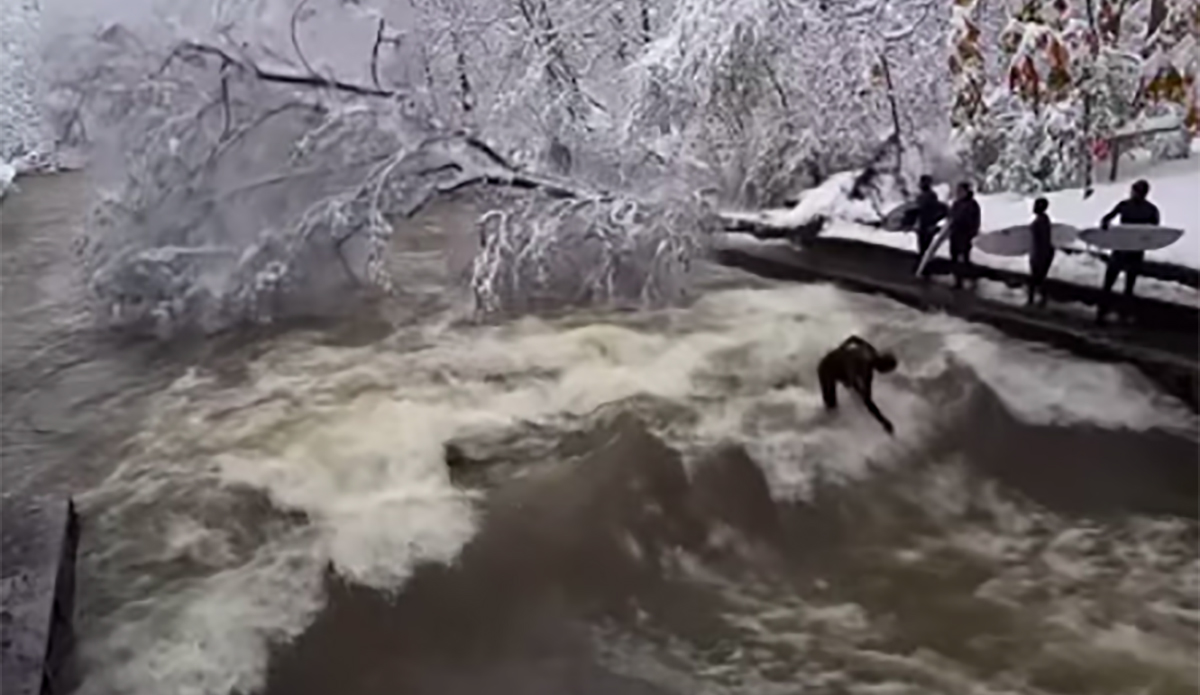 Footage Captures Tree Crashing Into River Behind Iconic Eisbach Wave After Record Snow in Munich