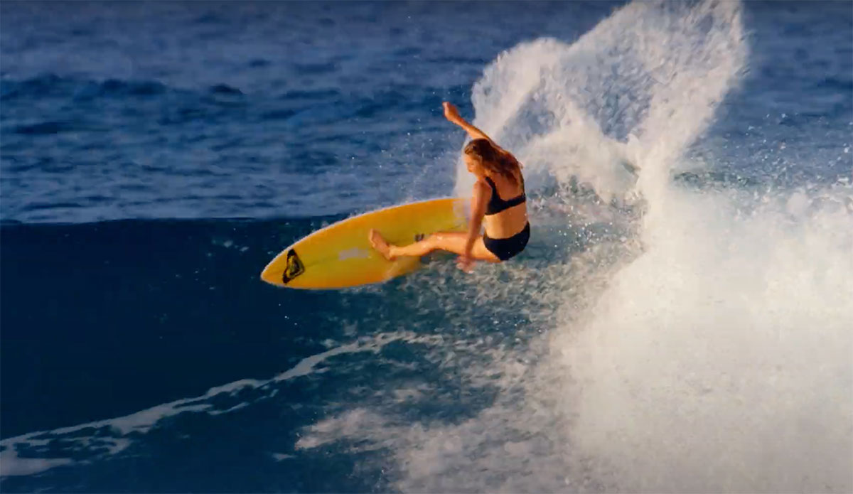 Stephanie Gilmore surfing