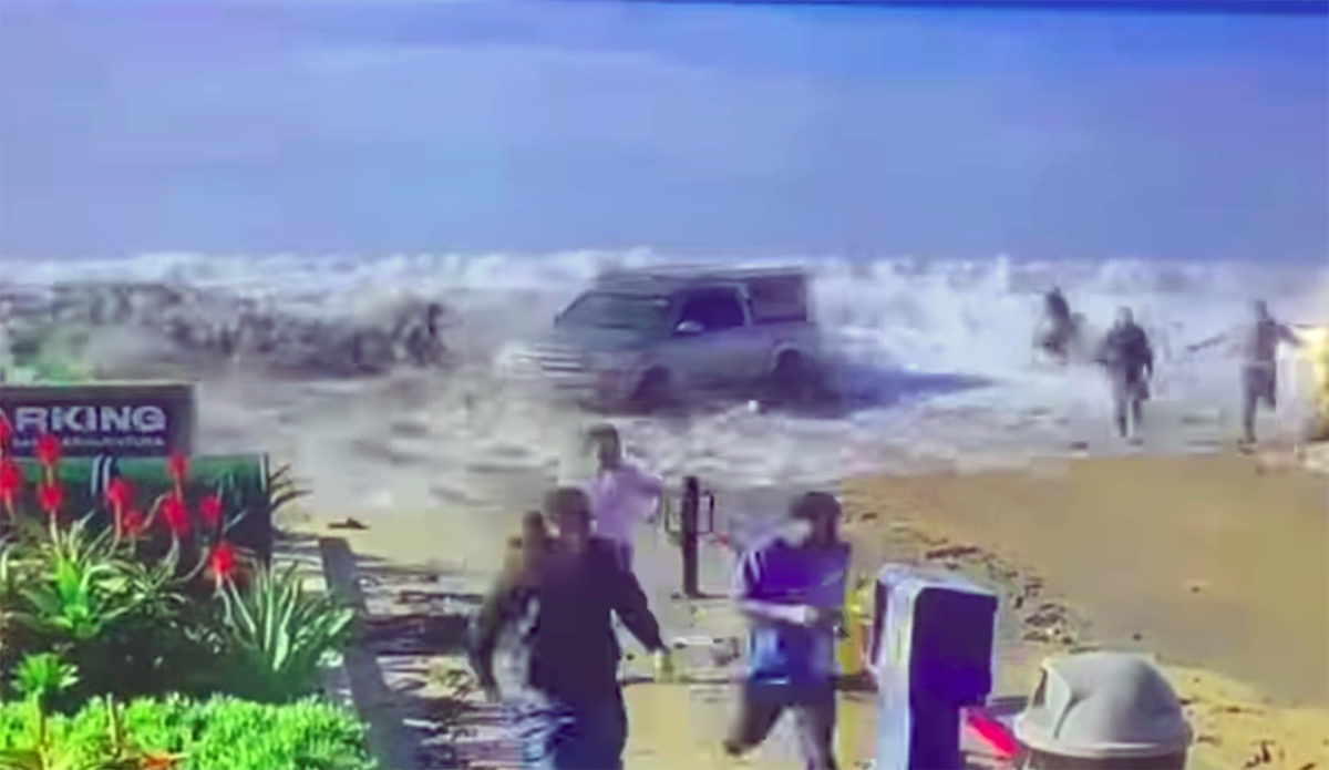 Powerful Wave Slams Into Ventura, Calif. Road, Taking Out Cars and Sending People to the Hospital