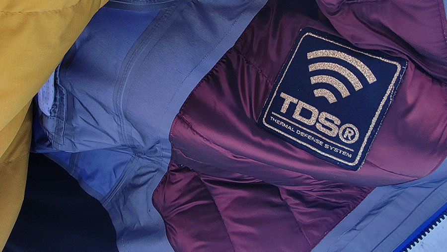 looking inside the Volcom TDS infared snowboard jacket