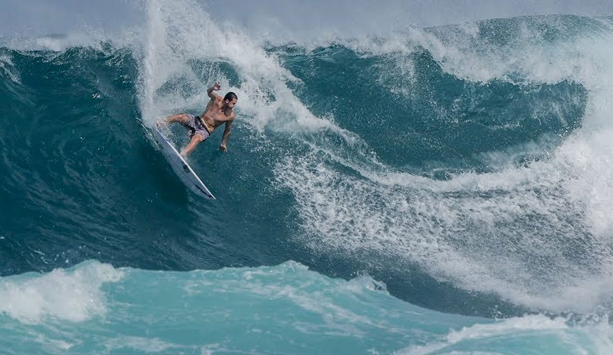 Haleiwa surfing