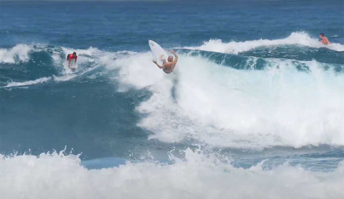 Kelly Slater surfing Haleiwa