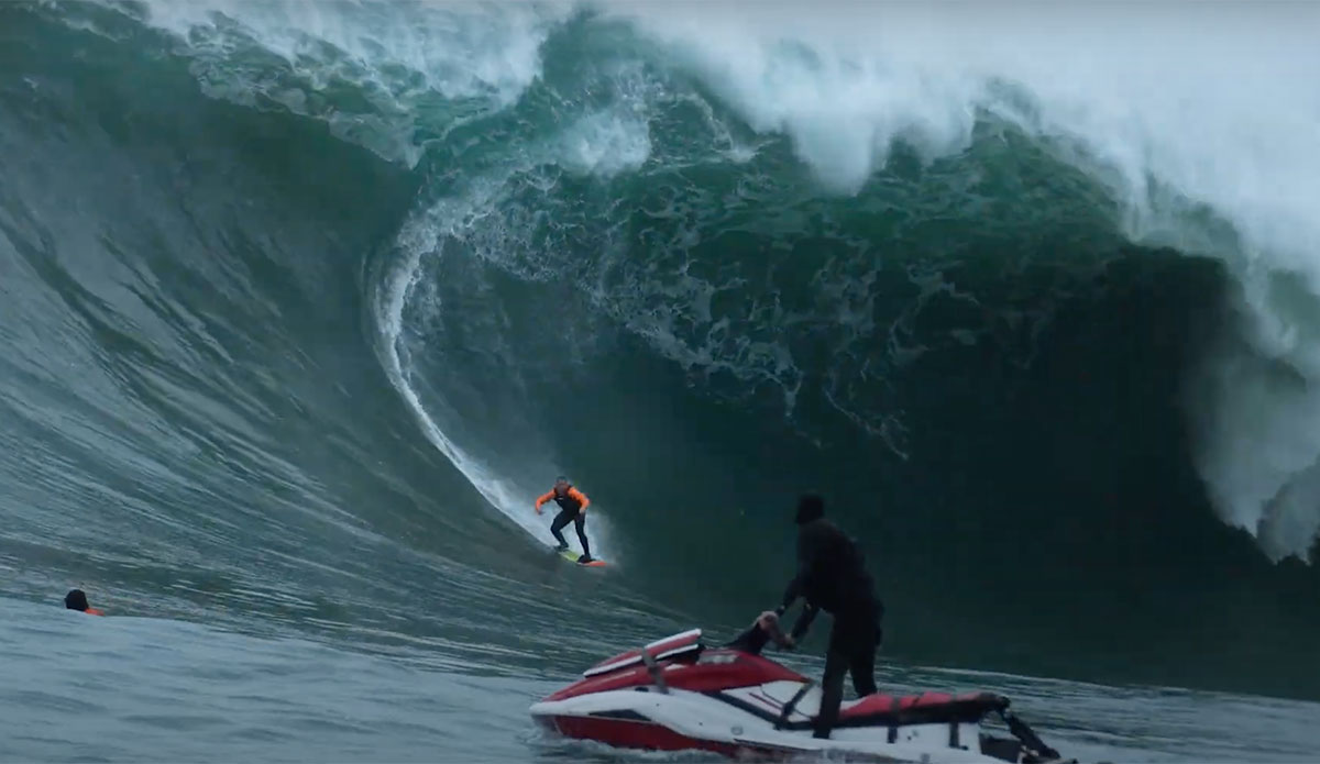 Maverick's surfing