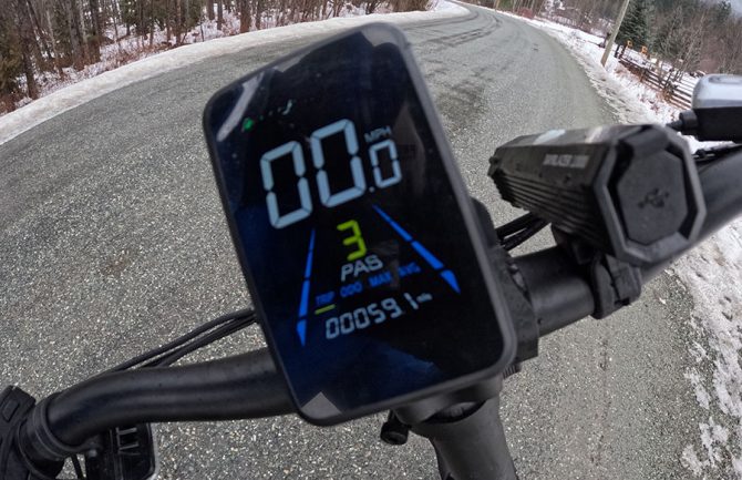 the display of the oriamo scrambler 100 fat tire electric bike