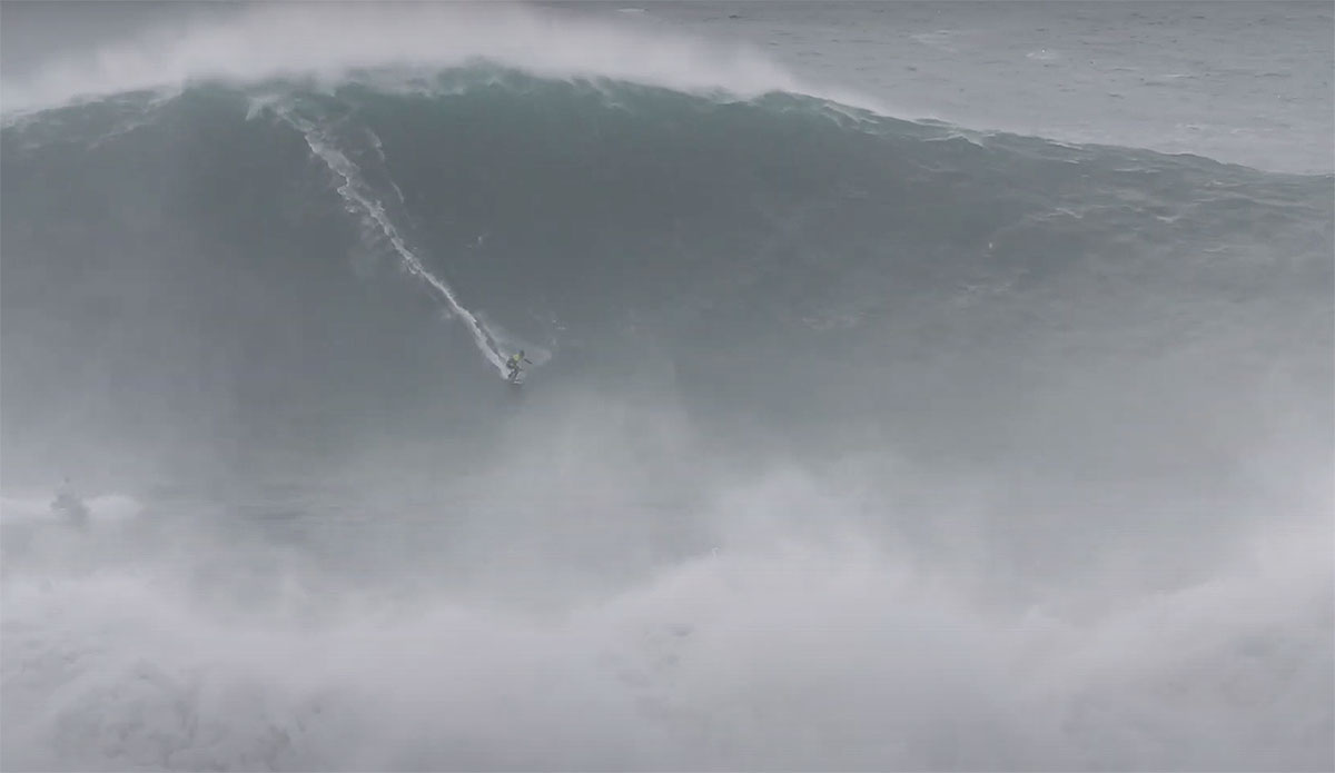 Nazaré big wave surfing