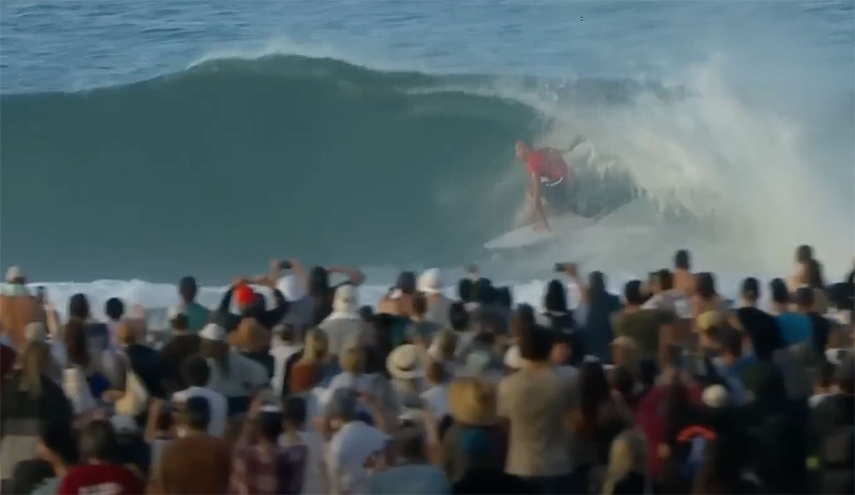 Kelly Slater surfing Snapper Rocks