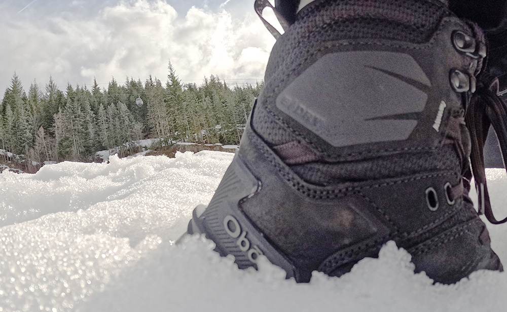 oboz bangtail mid winter hiking boots in the snow