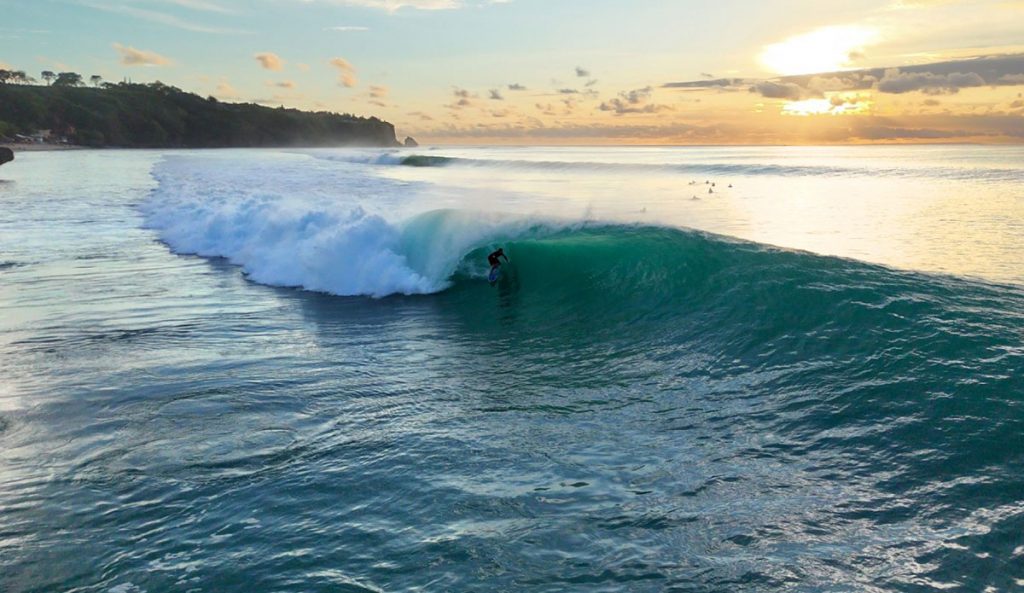 Padang Padang surfing