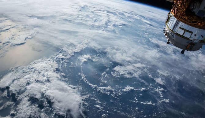 La Niña from space