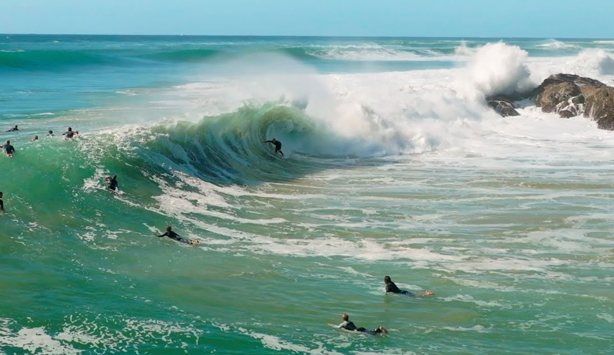 Snapper Rocks surfing