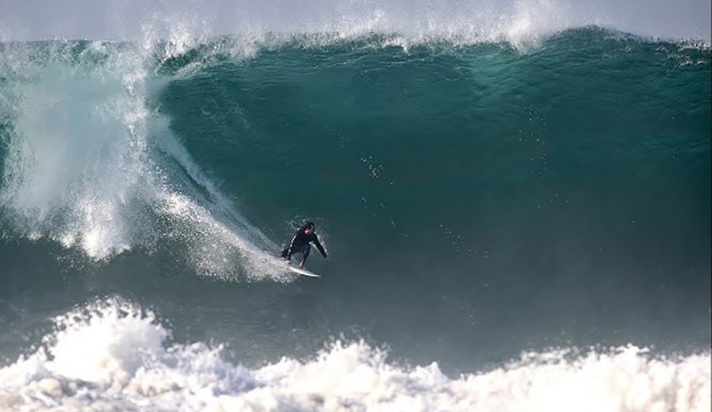 18 Minutes of Massive Orange County Surf