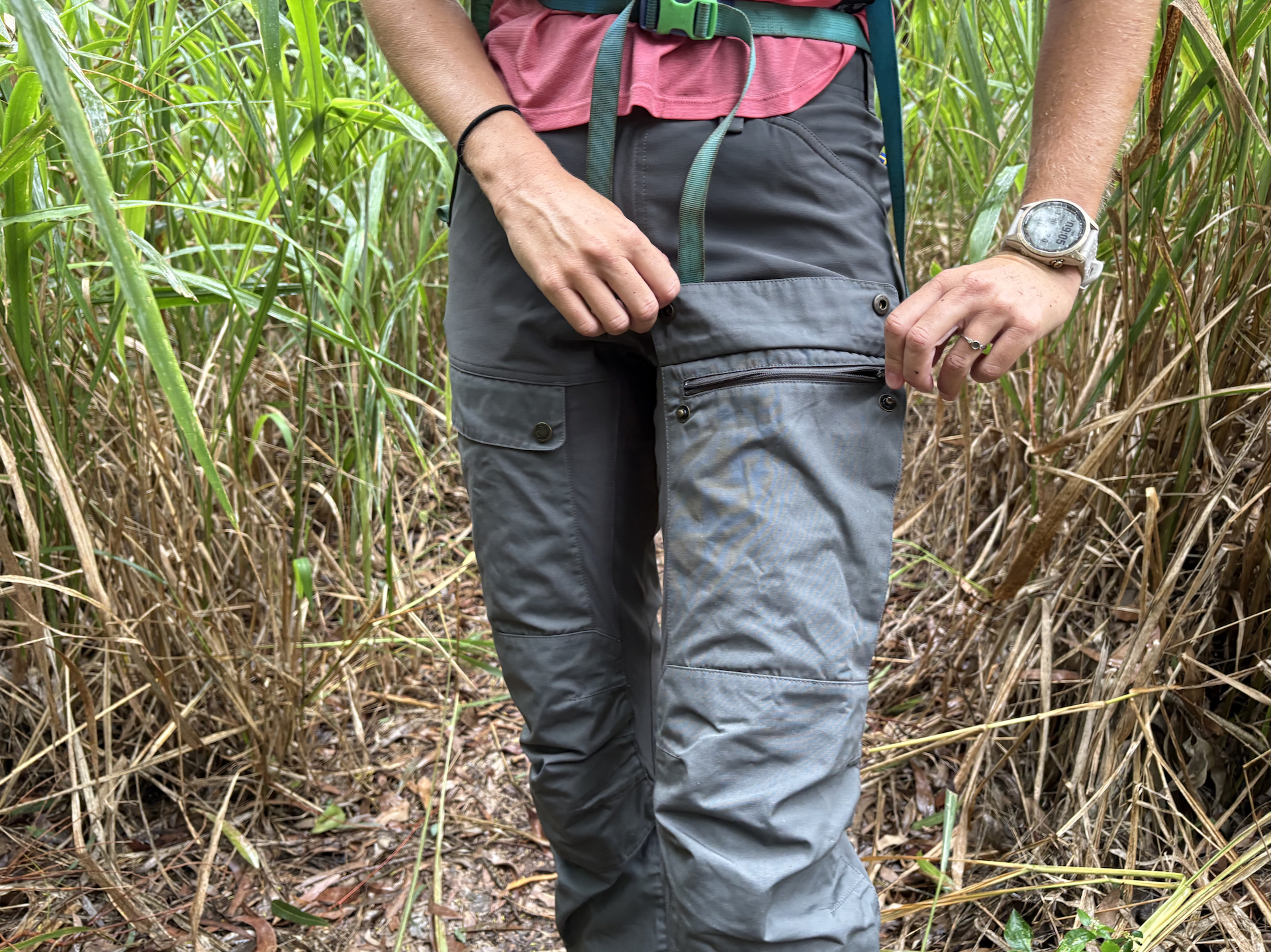pockets on hiking pants 