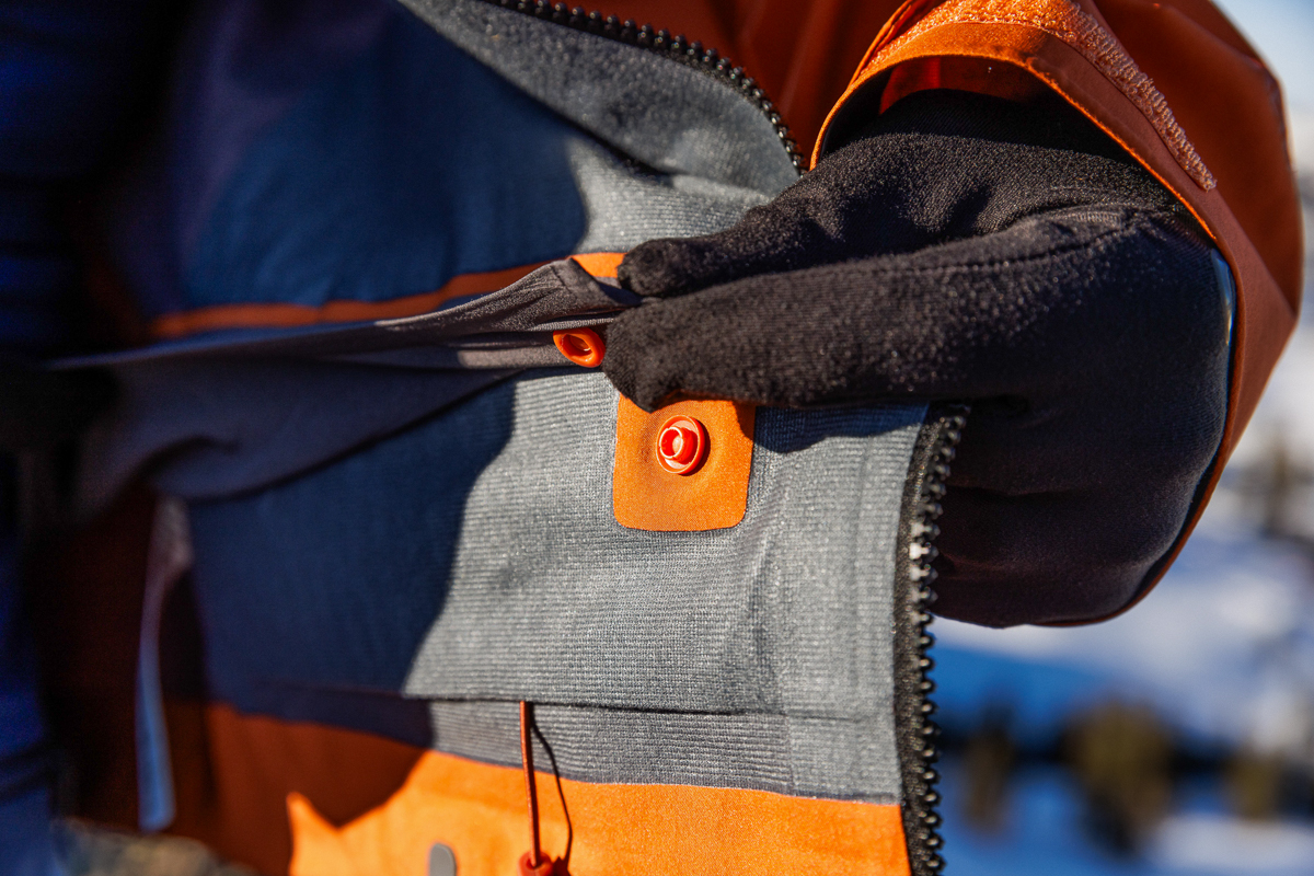 showing inside of snowboard jacket