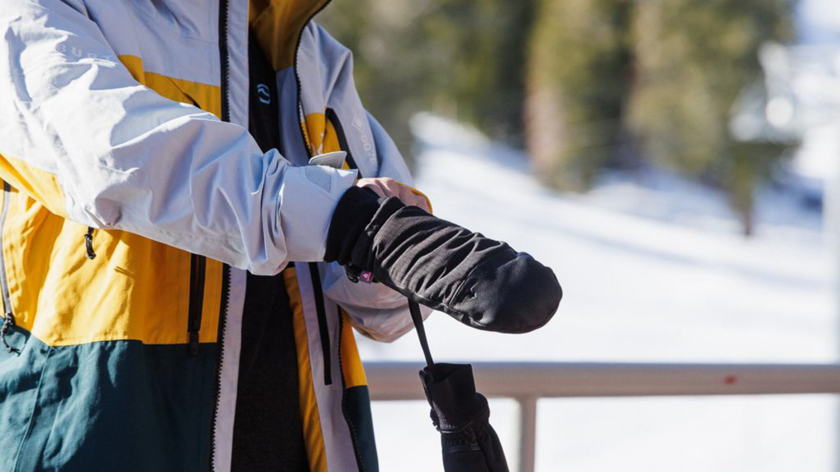Warm Hands Always Win: The Best Snowboard Mittens of 2026