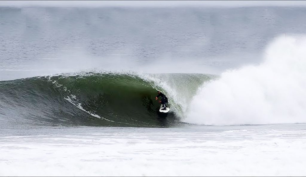 16 Minutes of Raw Los Angeles Barrel-Riding Footage