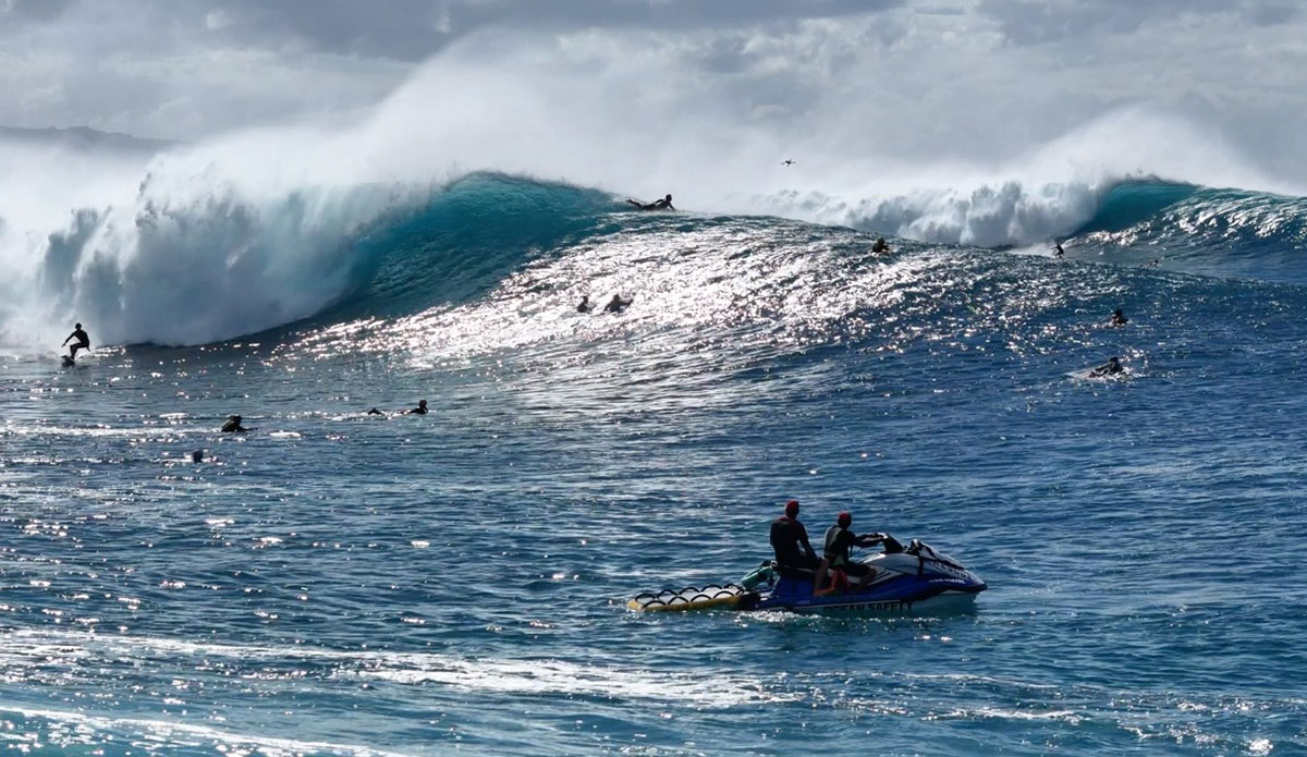 Pipeline set waves