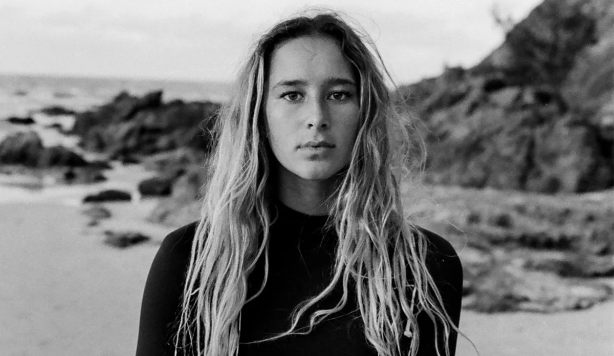 Honolua Blomfield Is Hanging 10 at 9 Months Pregnant