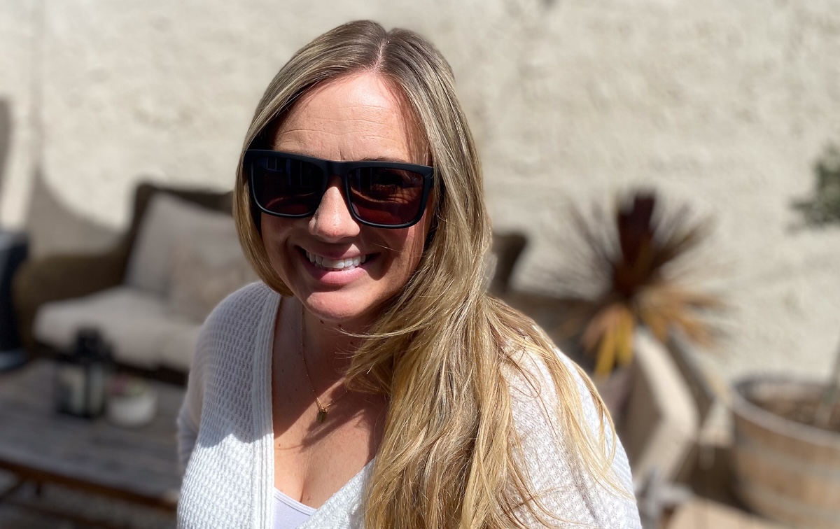 Glade westslope sunglasses on a woman's face