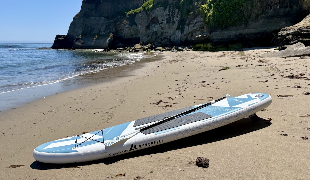 the chasm-lite paddle board on the beach