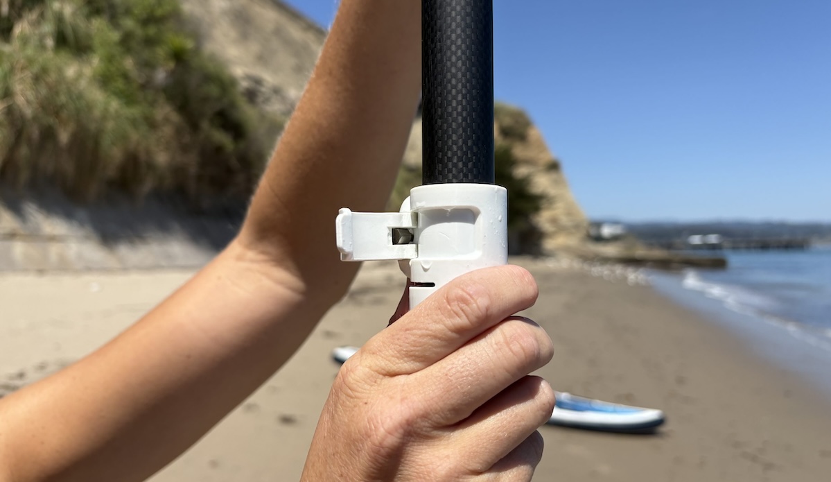 showing the locking mechanism on the chasm-lite paddle