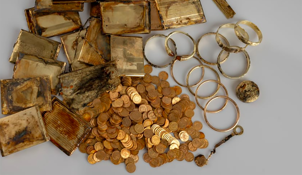 Two Hikers Found a Trove of Gold Coins Worth $340,000; They Turned It All In