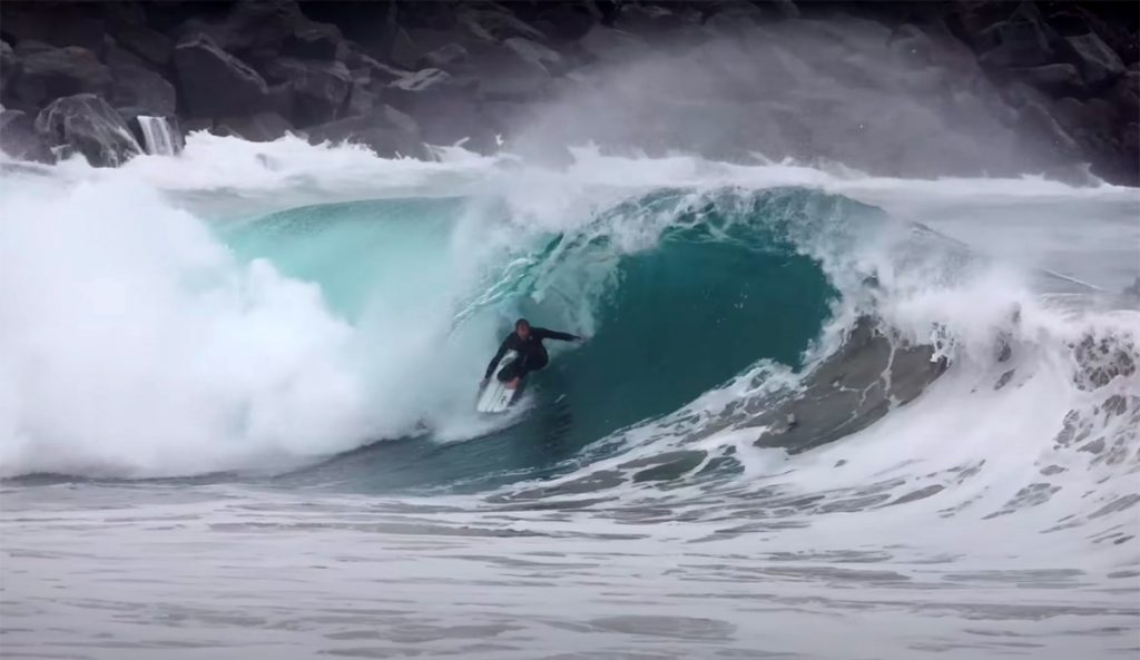 5 Minutes of Violent Father's Day Surf at the Wedge