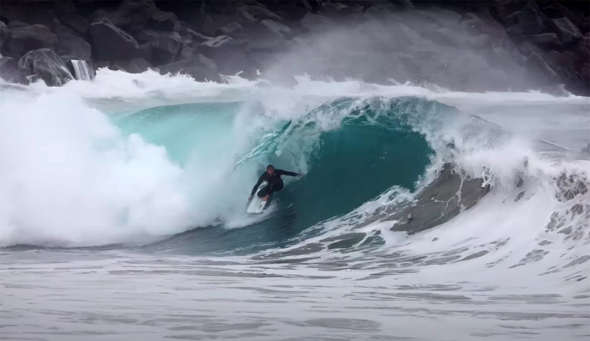 5 Minutes of Violent Father's Day Surf at the Wedge