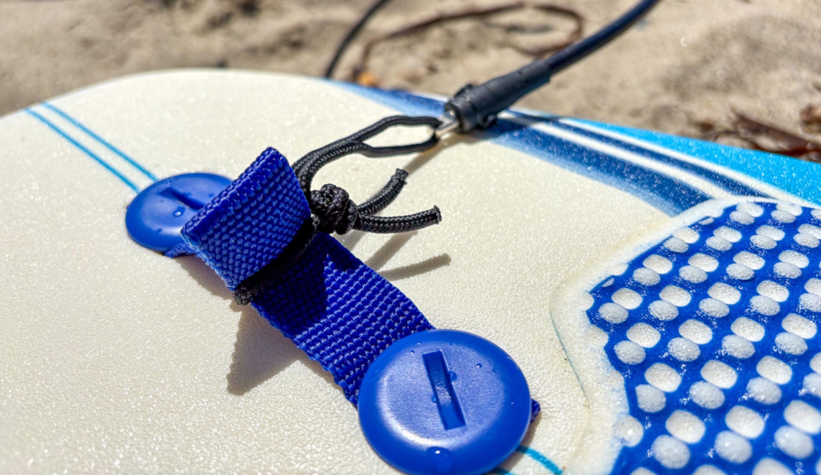 close-up of leash attachment on the wavestorm