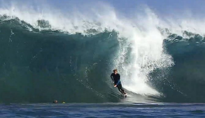 matt bromley wiping out on a barreling wave